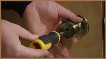 City Locksmith Shop Lake Orion, MI 248-419-0197 - 15-unlock-door